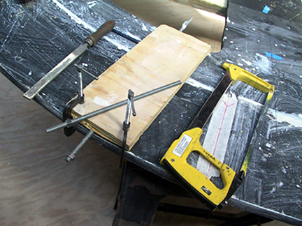 spanish-galleon-reconstruction,-by-john-rivera-resto,-2012,-cutting-threaded-rods