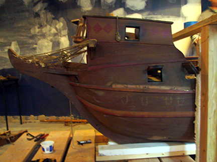spanish-galleon-reconstruction,-by-john-rivera-resto,-2012,-exposing-the-boat