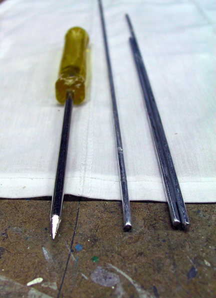 spanish-galleon-reconstruction,-by-john-rivera-resto,-2012,-metal-rods-for-seam-pockets