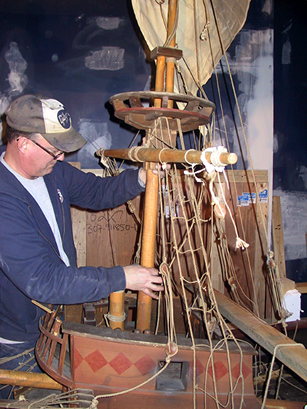 spanish-galleon-reconstruction,-by-john-rivera-resto,-2012,-taking-the-boat-apart